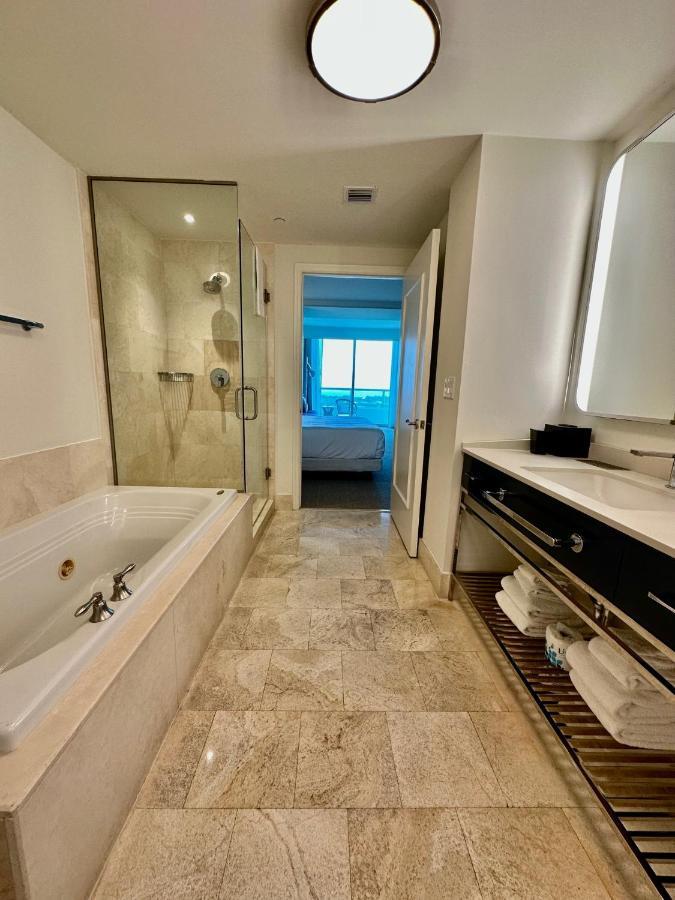 Fontainebleau Miami Beach,Tresor Ngoại thất bức ảnh